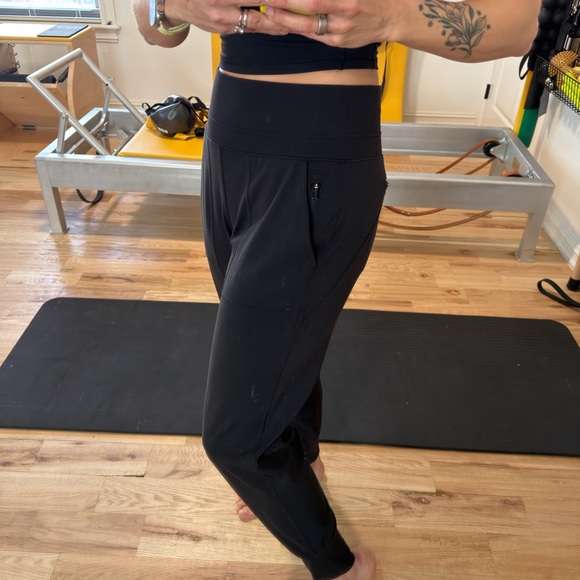 Athleta Black Venice Joggers - Size Small - Picture 4 of 8